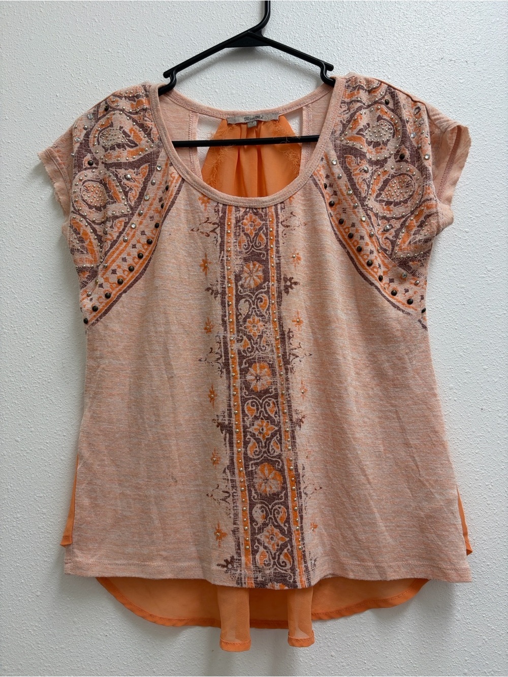 Miss Me Peach Paisley Studded Tank Top. Size small